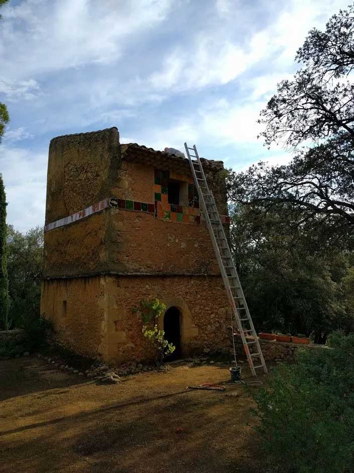 Le pigeonnier du Domaine Saint-Antonin en 2016 au début des travaux de restauration de la toiture. ©Domaine Saint-Antonin - Association TOUN / Mathieu Charreyre