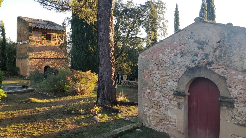Le pigeonnier et la Chapelle