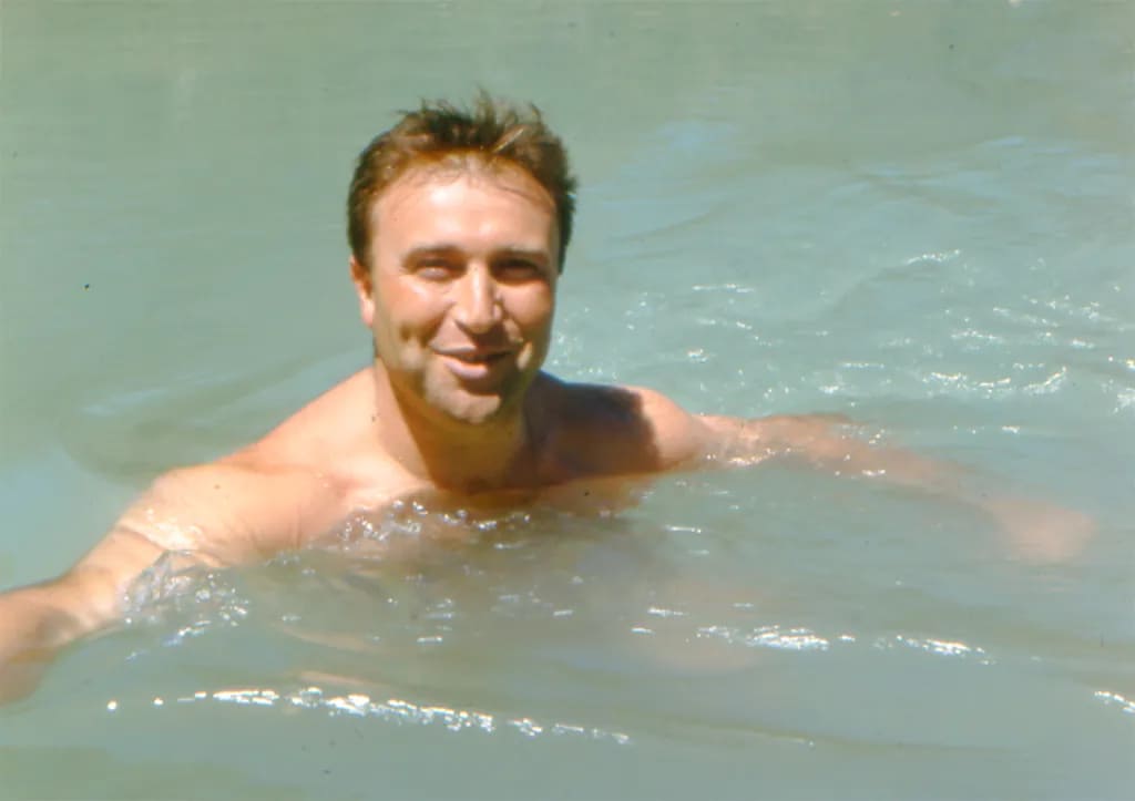 Christian MONTJOL, en Juillet 1956, dans le canal du Verdon. © Domaine Saint-Antonin